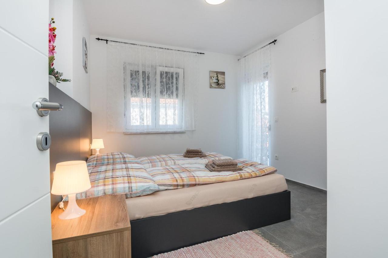 Apartment Spanic 1 Vir Esterno foto